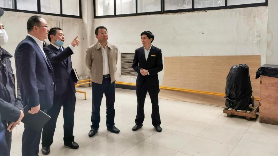 集团党委书记、董事长任丁会见川酒集团董事长曹勇一行