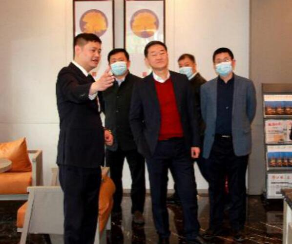 集团党委书记、董事长任丁调研“锦著”天府广场店