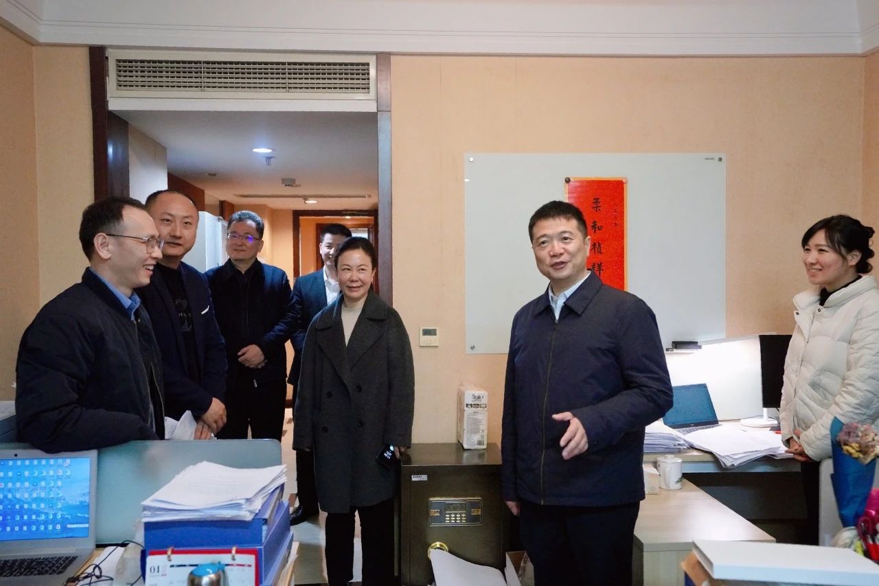 温暖启航，共赴新篇！—— 省尊龙凯时集团领导走访慰问干部职工