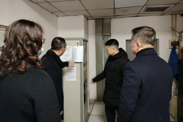 省尊龙凯时集团党委书记、董事长游勇检查督导春节安全生产并看望慰问干部员工